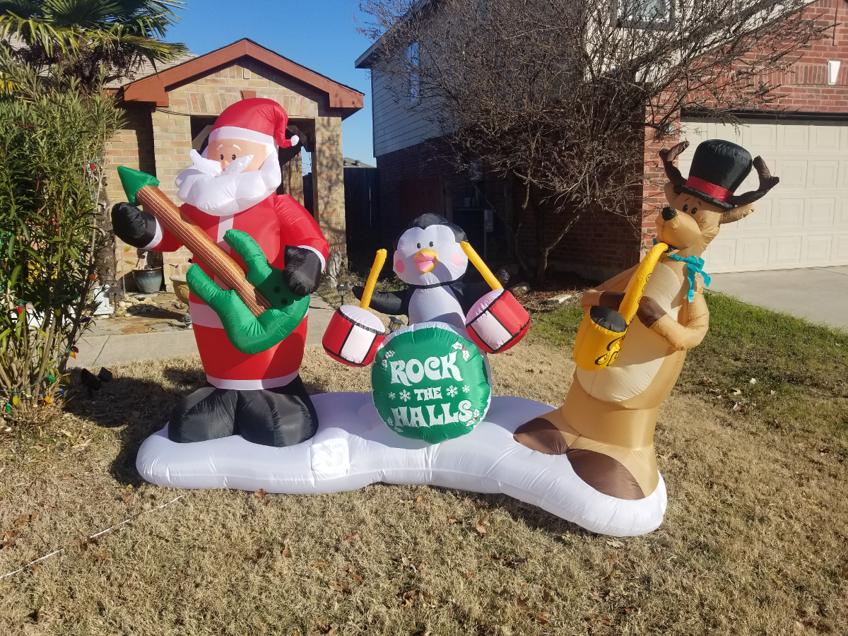Chinese Inflatable Garbage in American Suburbs